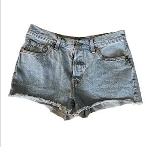 Levi’s 501 Mid Rise Jean Shorts size 29